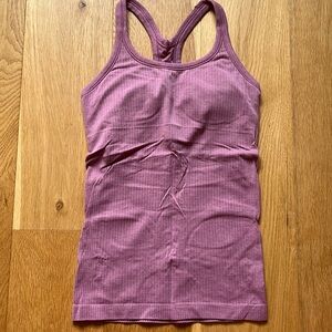 Lululemon seamless tank with built in bra